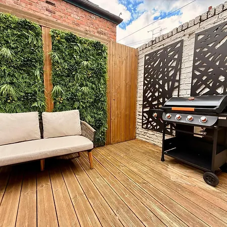 4 Bed Town House With Views Of Clifford & River Ouse