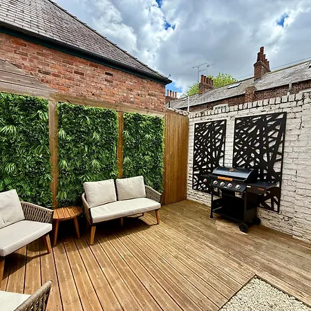 펜션 4 Bed Town House With Views Of Clifford & River Ouse 요크